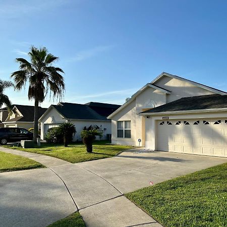 Private Pool With A Beautiful View Overlooking The Lake! Near Disney - Universal Kissimmee Buitenkant foto