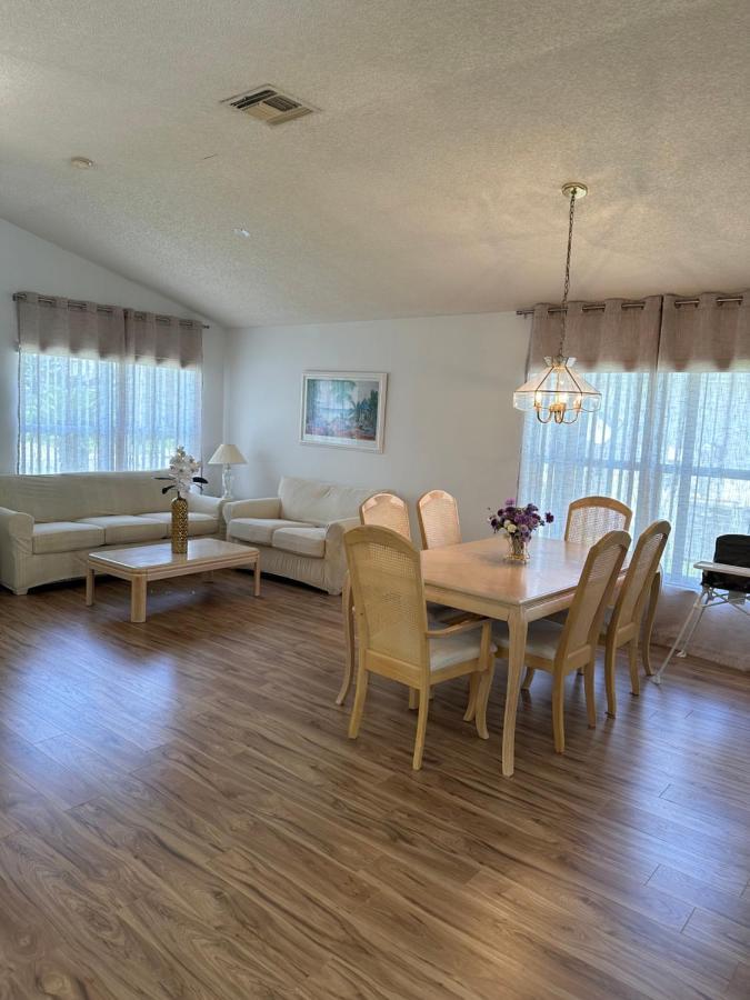 Private Pool With A Beautiful View Overlooking The Lake! Near Disney - Universal Kissimmee Buitenkant foto